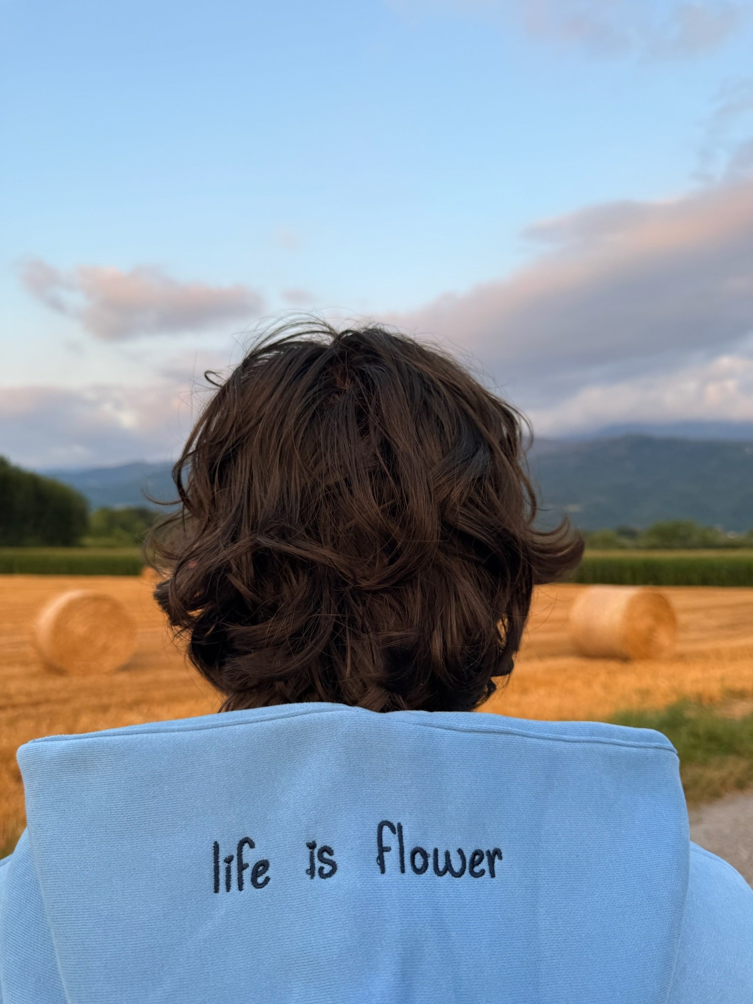 Sweat Rits Geborduurd "Life is Flower" - Pacifisch Blauw